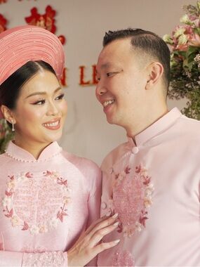 Traditional Pink Embroidered Áo Dài Set